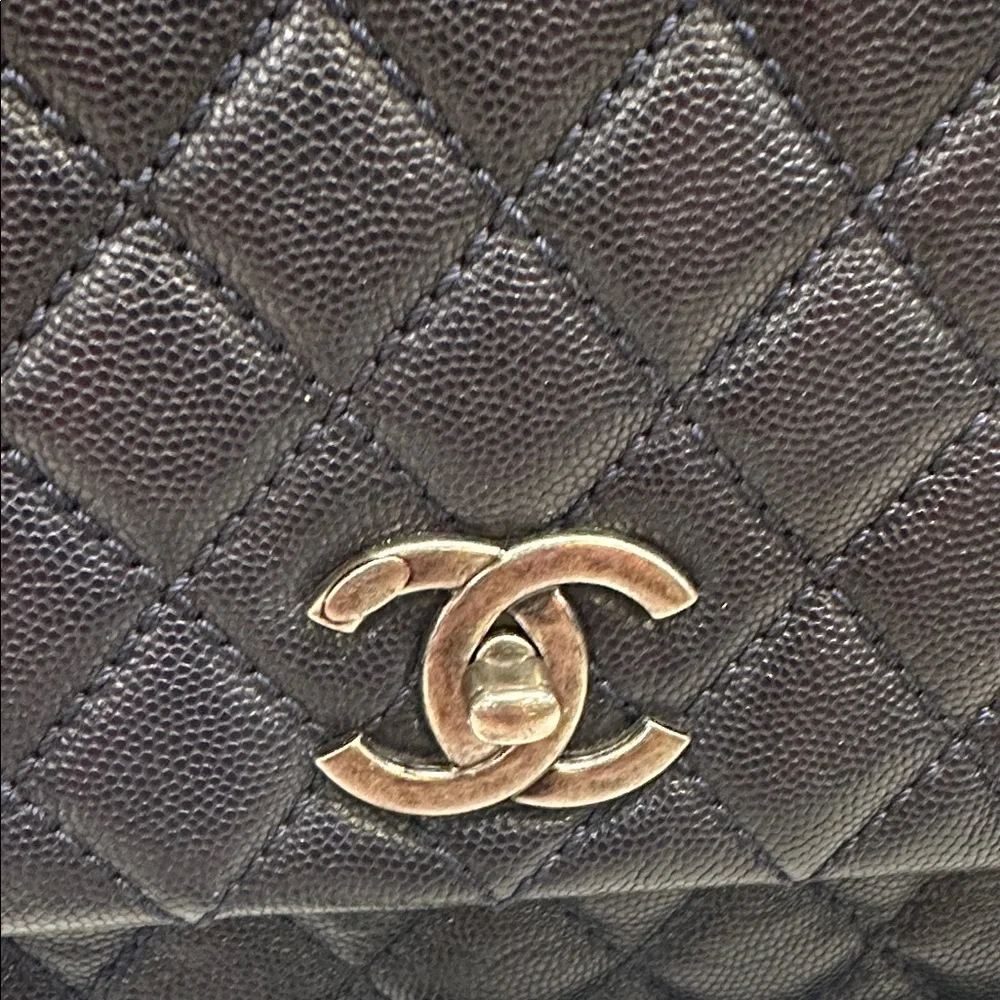 Navy blue Chanel coco handle - Picture 3 of 13